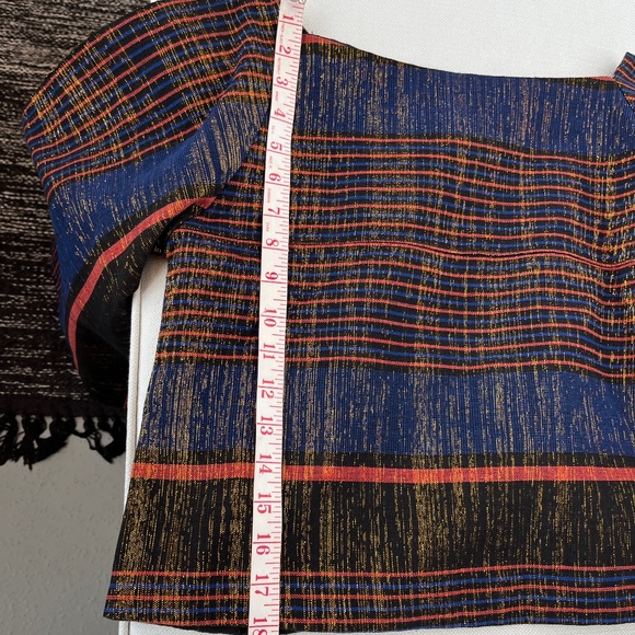 Authentic African mult-colour & gold metallic fabric crop-top with open sleeves. - Picture 6 of 10